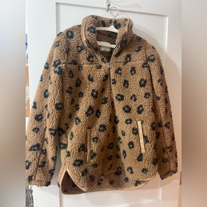 Never worn but does not have tags on it. You have to pay shipping!